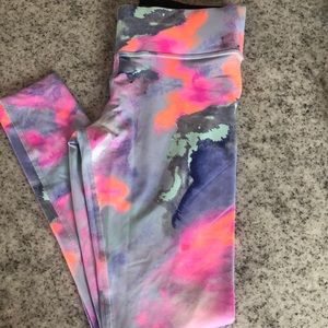 BNWT Watercolor Victoria Secret Pink leggings